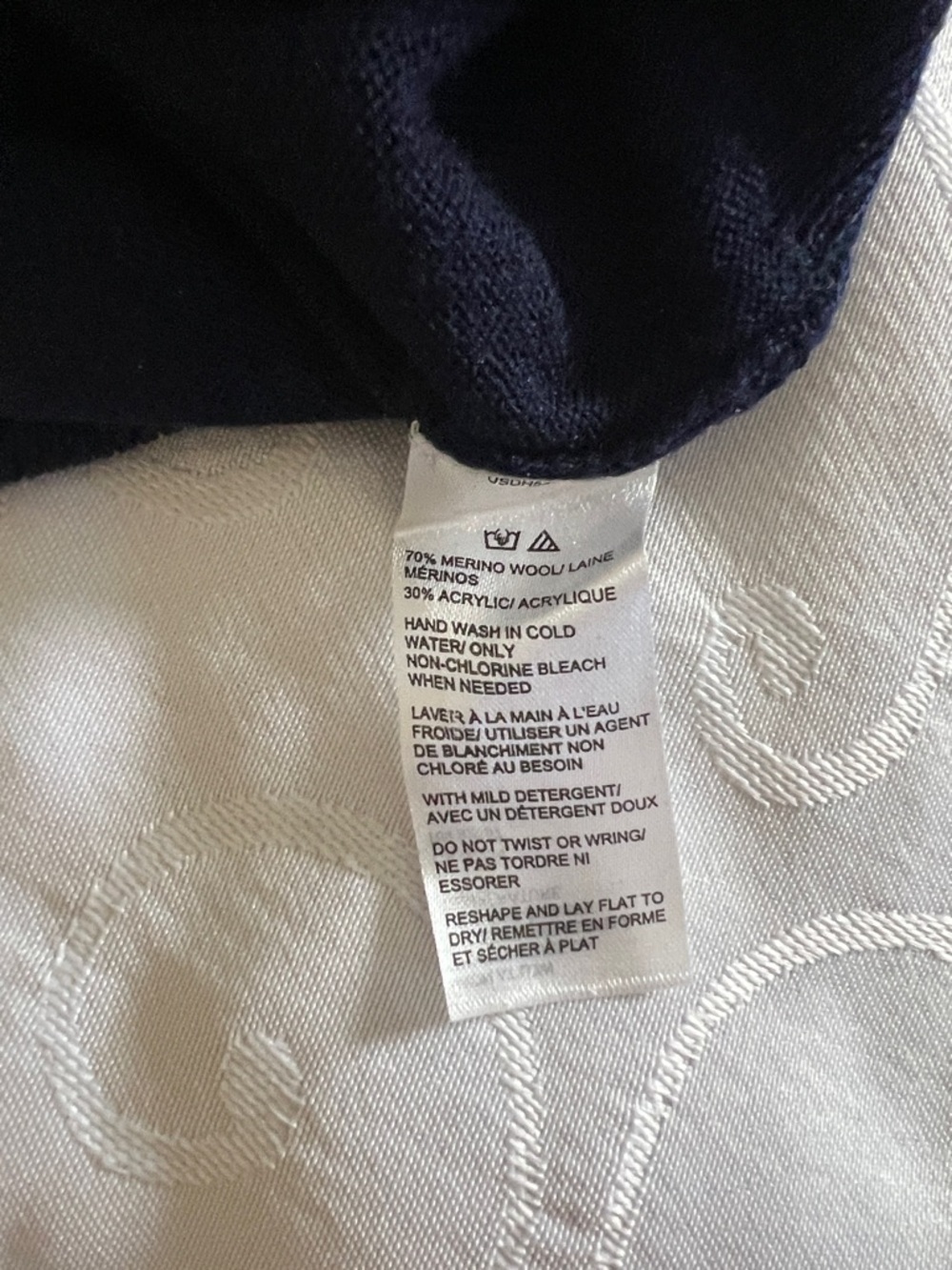 SAsks fifth Avenue Men's V-Neck Sweater - Navy - Picture 3 of 5